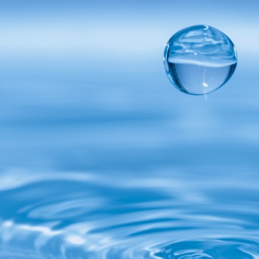 Water purified by Hyosung’s membrane technology, captured as clean, clear droplets