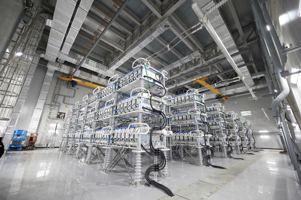 Interior view of Hyosung Heavy Industries’ 200MW Voltage Source HVDC system installed at Yangju Substation in Gyeonggi Province