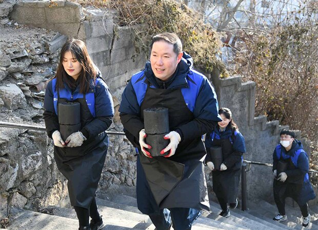 효성 53기 신입사원, 연탄나눔으로 첫 활동 개시
